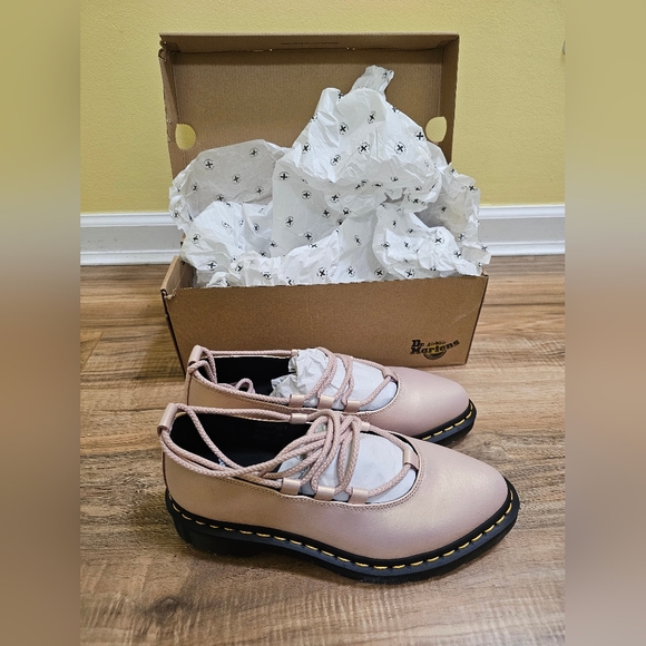 NEW DR. MARTENS ELPHIE II